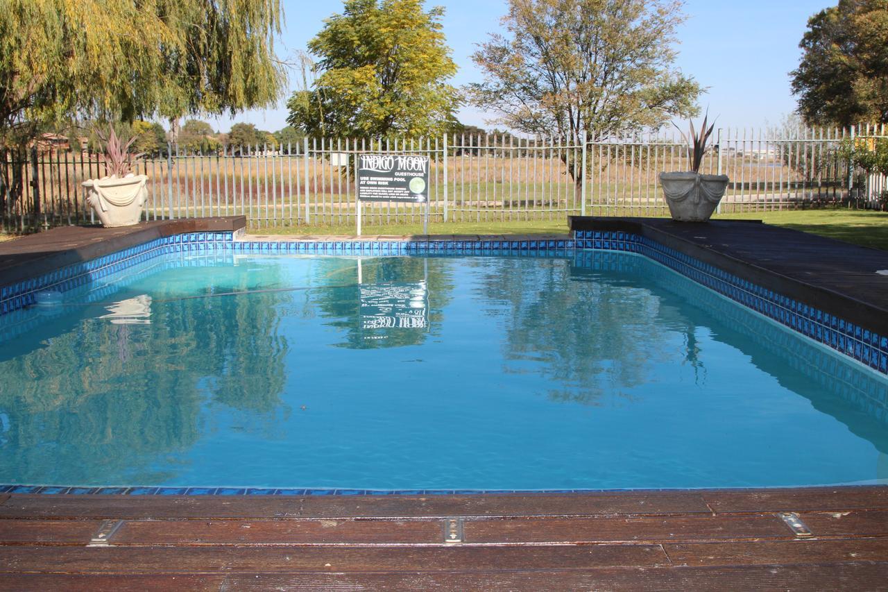 Indigo Moon Guesthouse Lichtenburg Exterior foto